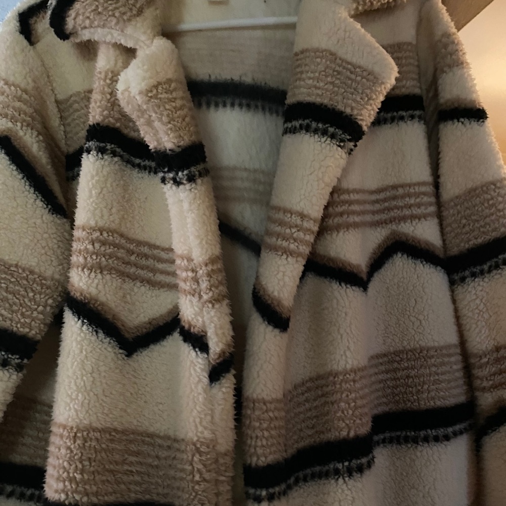 Jacket - Picture 2 of 4